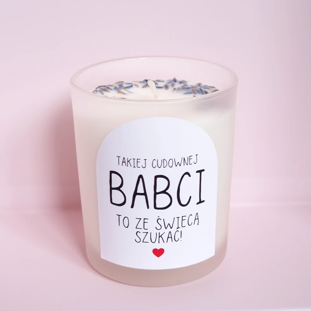 Świeca sojowa na Dzień Babci z napisem