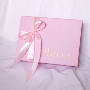 pudełko różowe z imieniem